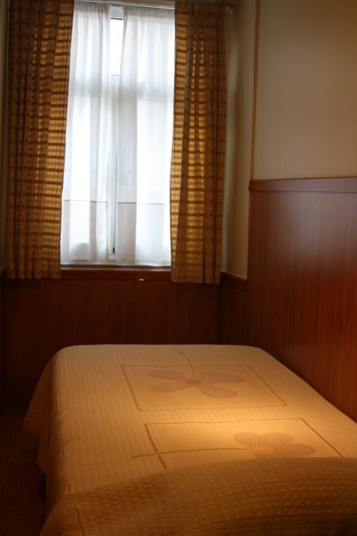 Quarto Individual com Banheiro